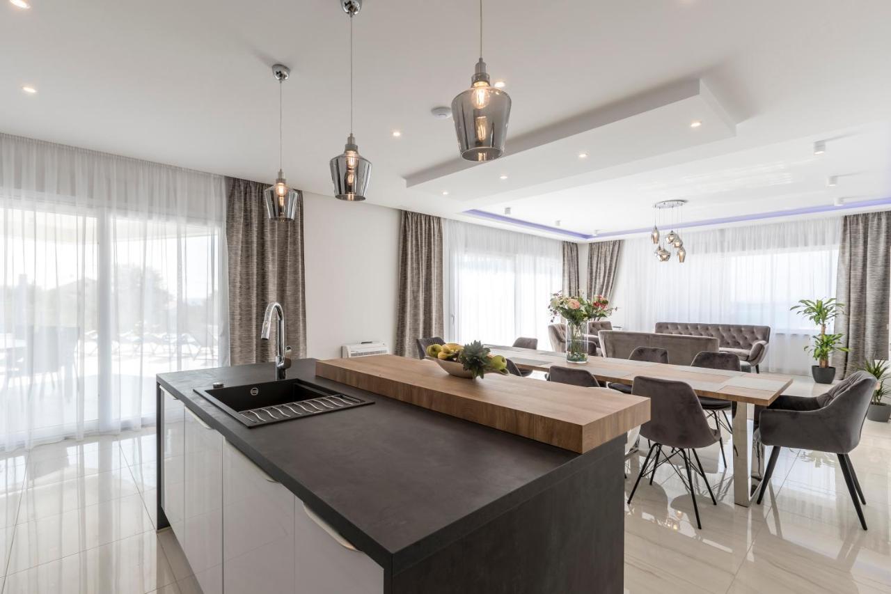 Luxurious Villa Meri Kastela Ngoại thất bức ảnh